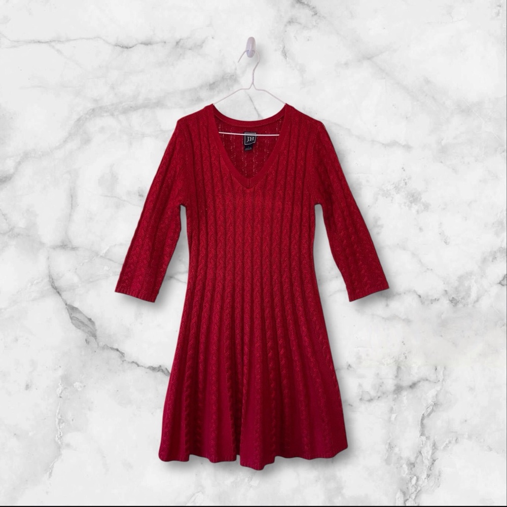 Elegant Red V-Neck Dress Size L